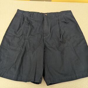 Grant Thomas Classic Navy Pleated  Men's Shorts. Size 40.